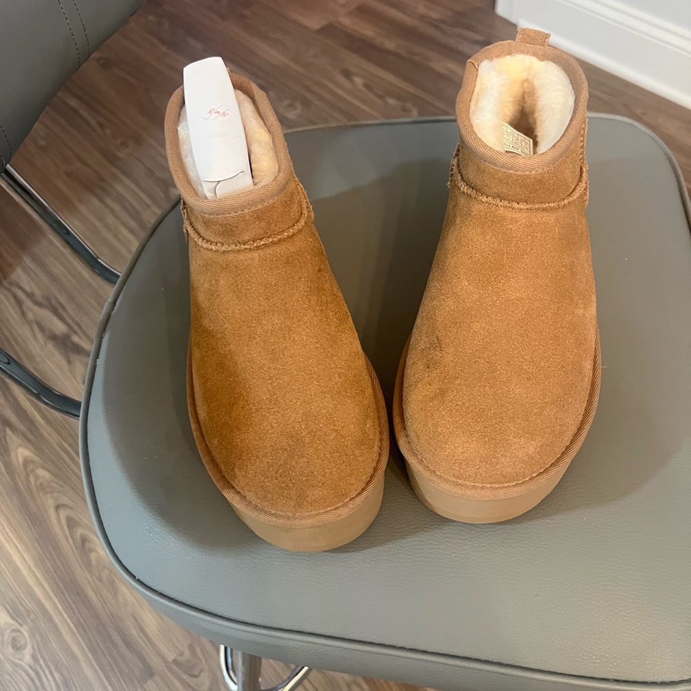 UGG Women’s Classic Ultra Mini Platform Boots